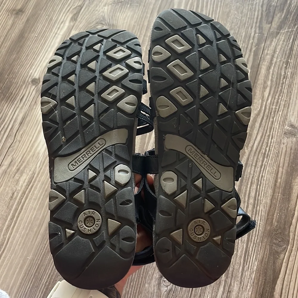 Merrell generally used sandals - Picture 4 of 5